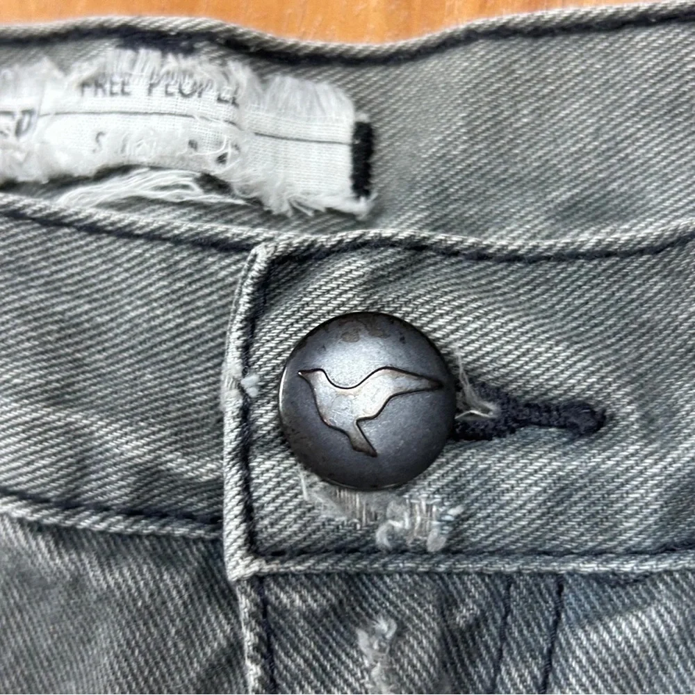 Free‎ People Gray Jean Shorts Distressed High-Waisted